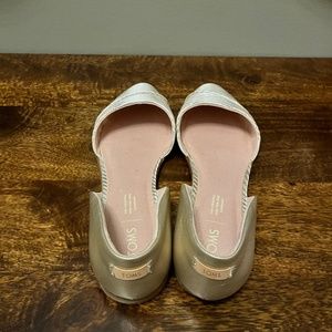 Tom’s Gold Sandals Size 9